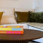 Maison Tropezienne En Plein Centre Avec Jardin Et Piscine