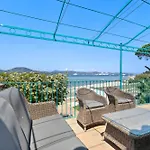 Villa La Desirade - Les Pieds Dans L\'Eau - Plage La Bouillabaisse - St Tropez - 14 Personnes