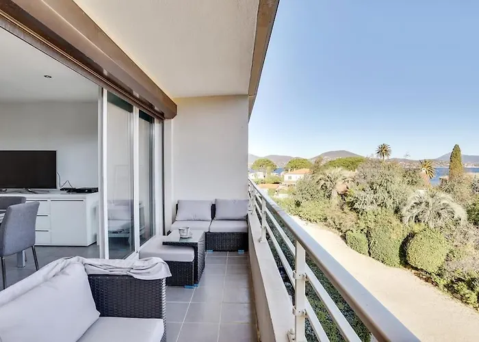 3 Rooms With Sea View Terraces In Peace