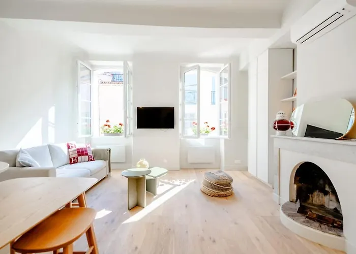 Petit Gambetta L Bright & Fresh L Shellter Rentals