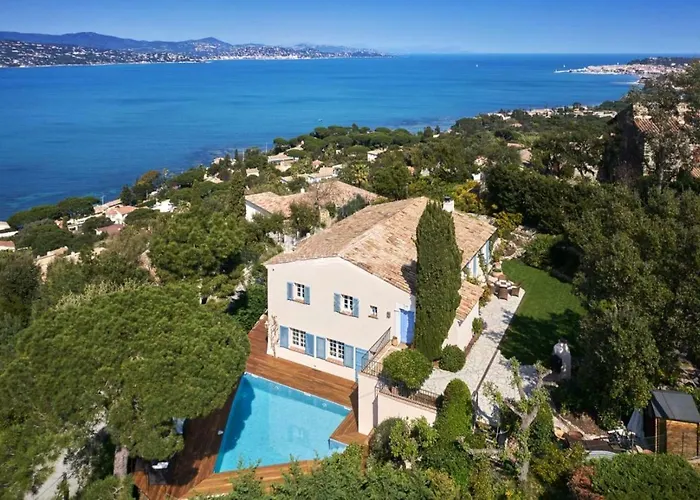 Villa With Magic View Of Bay Of Saint Tropez