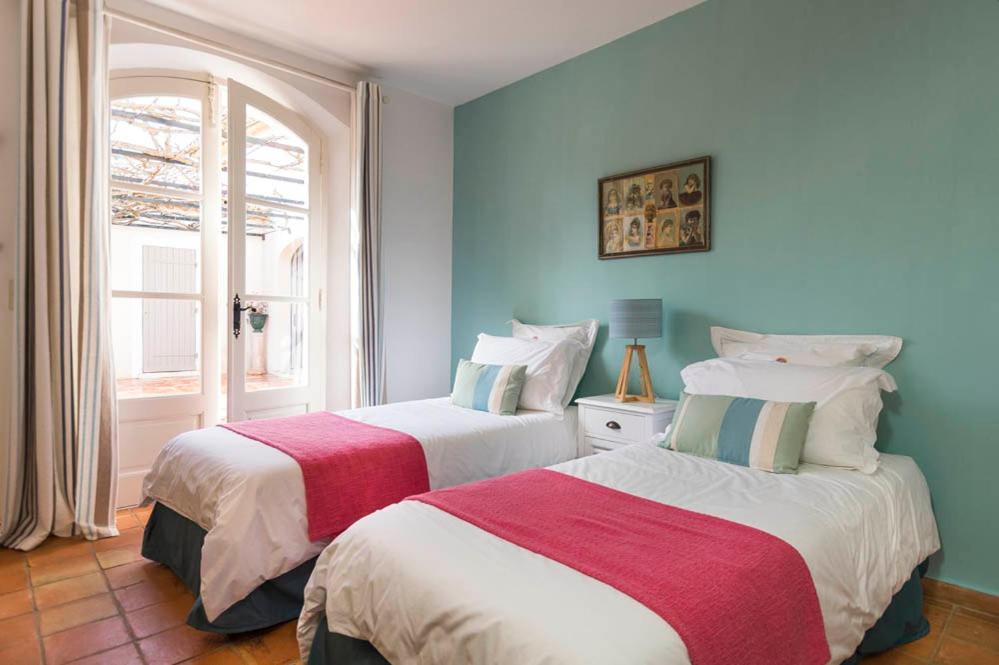 Couette-café Les Salins - La Sassiere Saint-Tropez