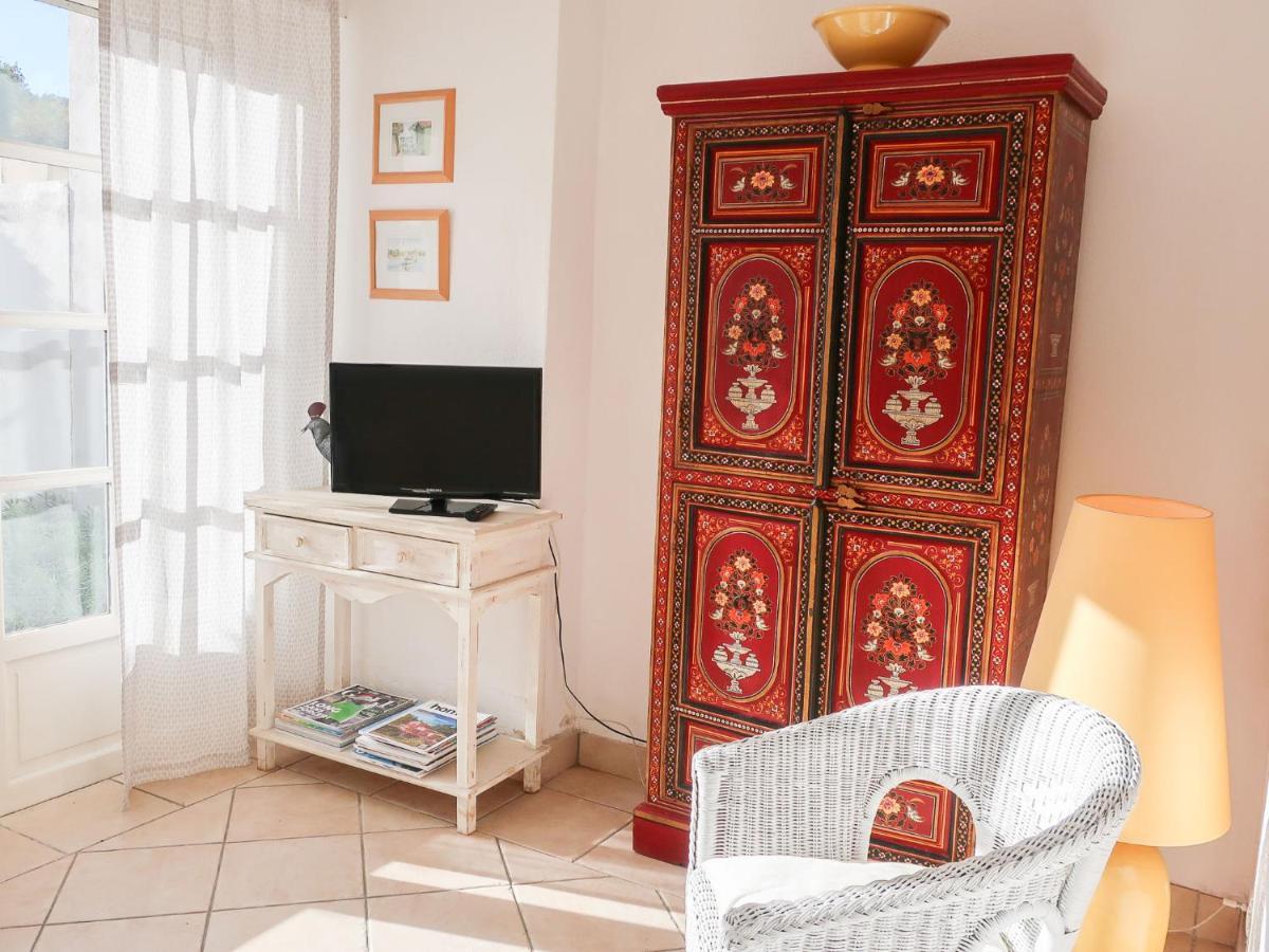 Holiday Home Les Parcs de Gassin-4 Hébergement de vacances *