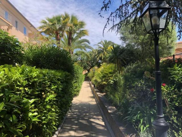 Belle Au Centre De Tropez Avec Piscine Et Garage Apartment Saint-Tropez