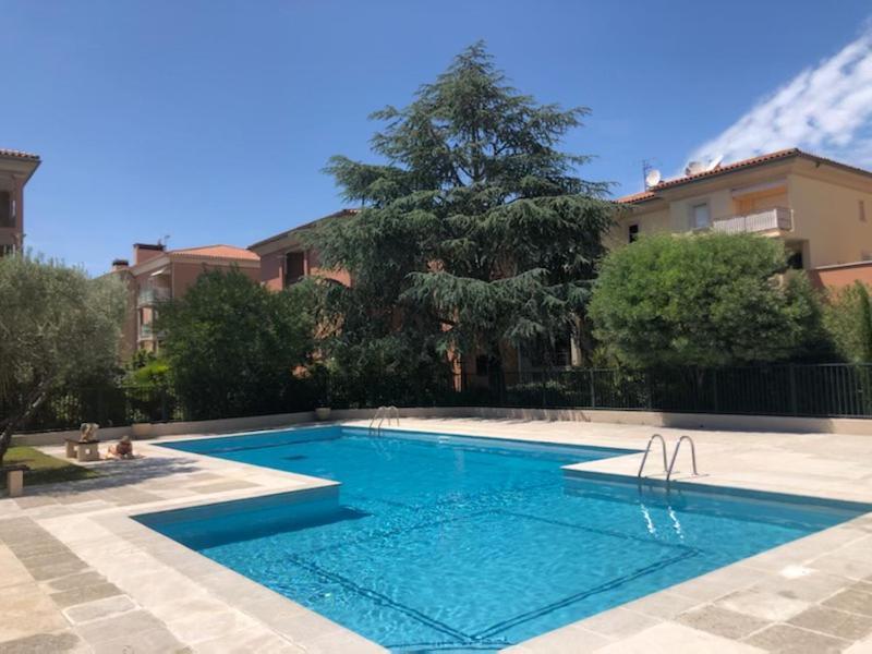 Belle Au Centre De Tropez Avec Piscine Et Garage