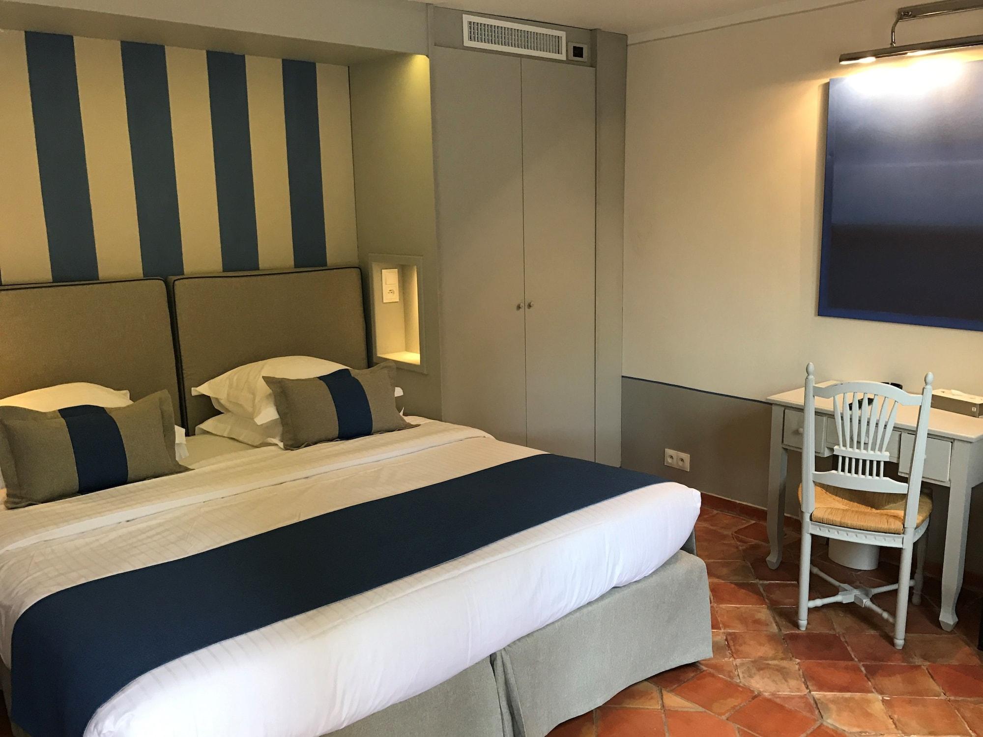 Hotel La Bastide Du Port - De Charme 4*