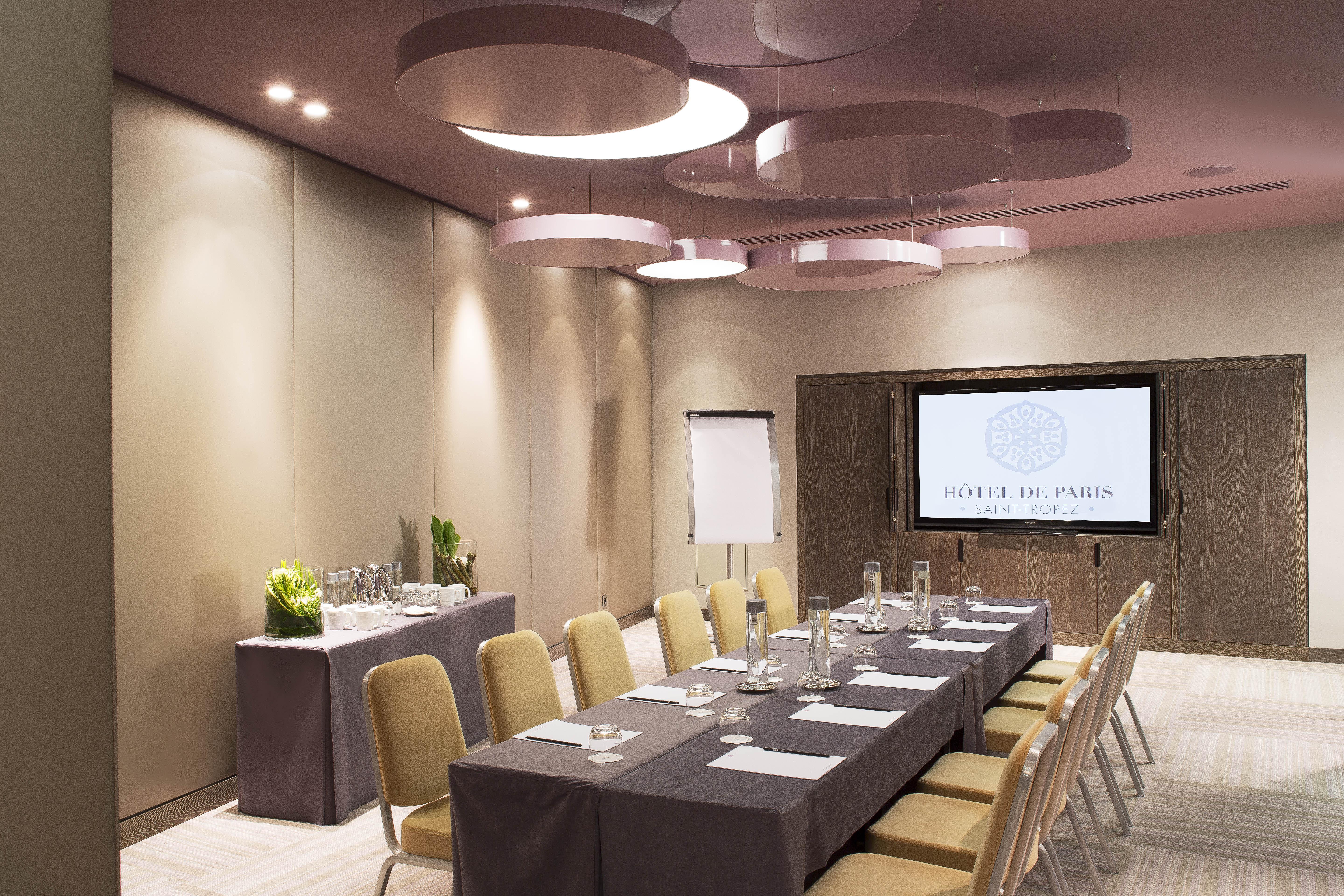 De Paris Hotel 5*