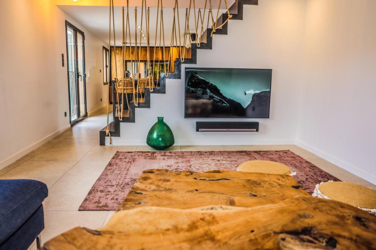 Casa Jungle ! Superb Duplex Apartment, Place Des Lices ! Saint-Tropez