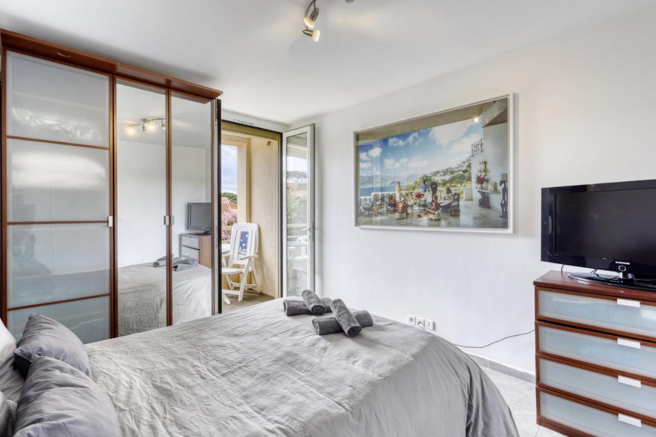 3 With Sea View Terraces In Peace Apartment *