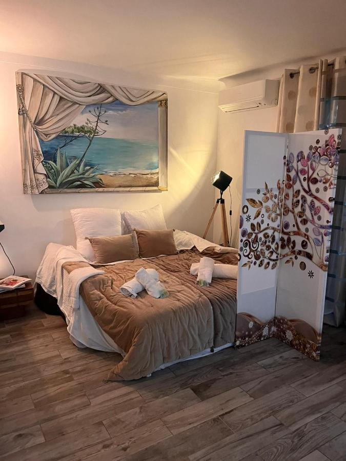 Guest house Les Canoubiers Luxe Et Serenite Au Coeur De Spacieuses Avec Jardin Enchanteur