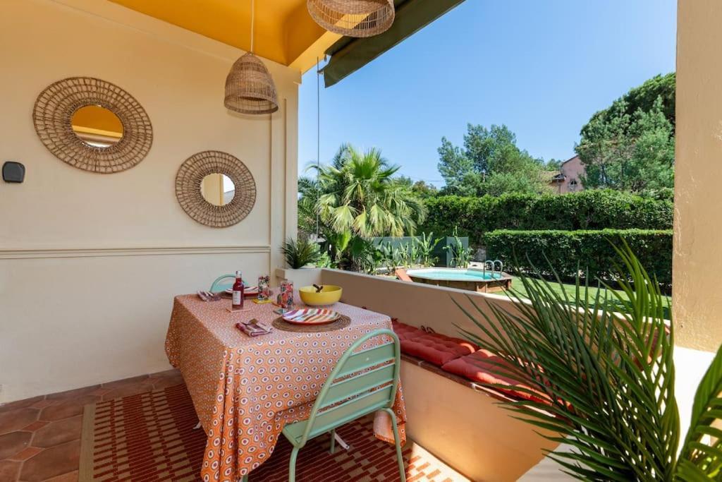 Maison Tropezienne En Plein Centre Avec Jardin Et Piscine * Saint-Tropez
