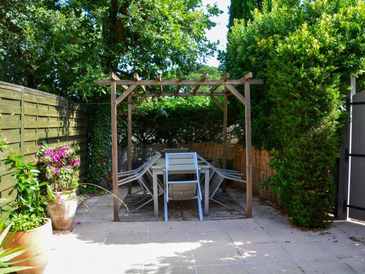 Mazet Avec Climatisation, Proche Plages De - Fr-1-728-10 Ferienhaus Saint-Tropez