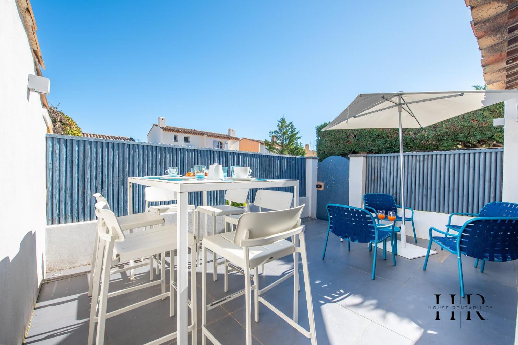 Holiday home Maison Moderne Avec Piscine Et Tennis