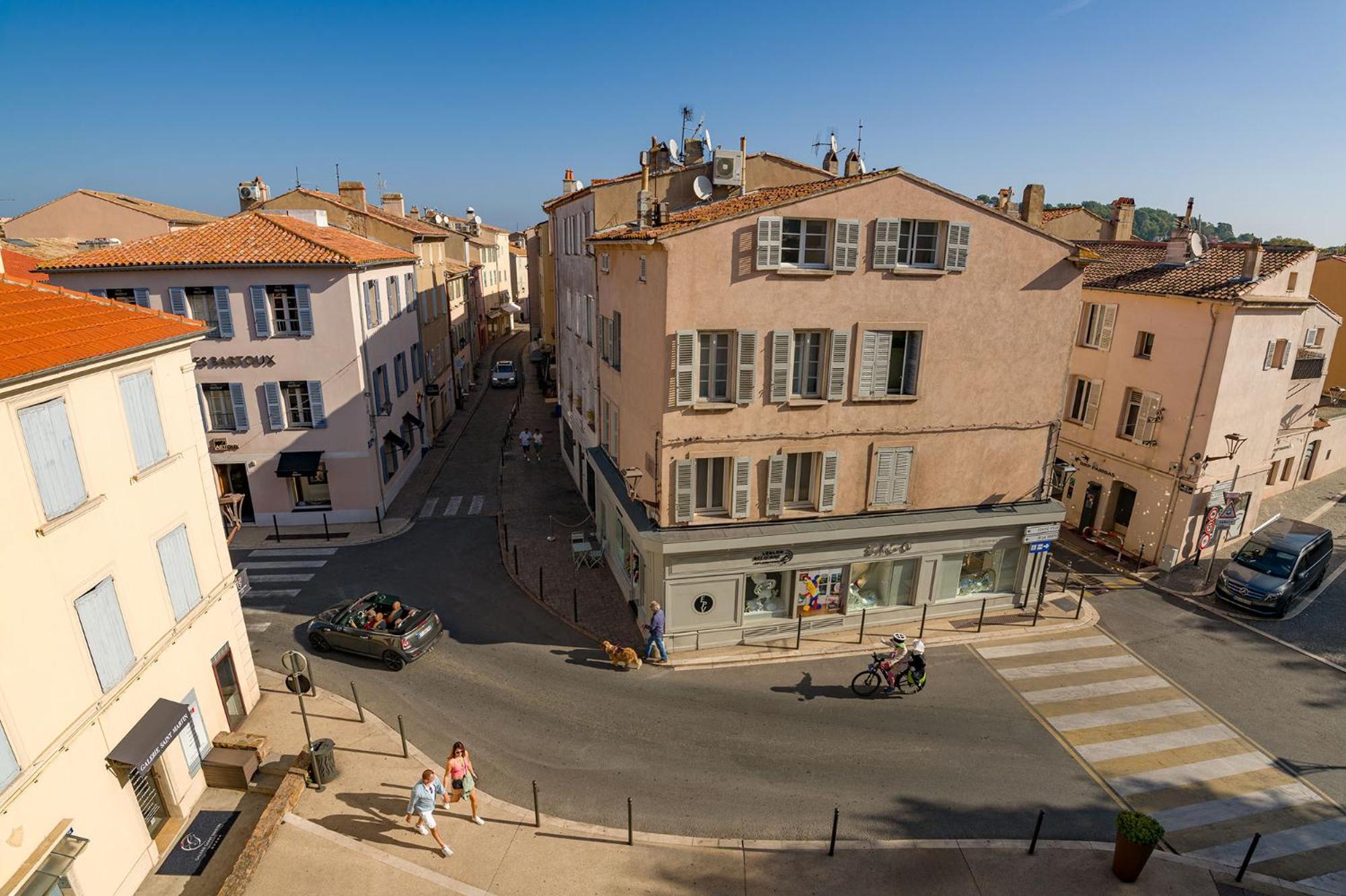 De Paris Saint-Tropez