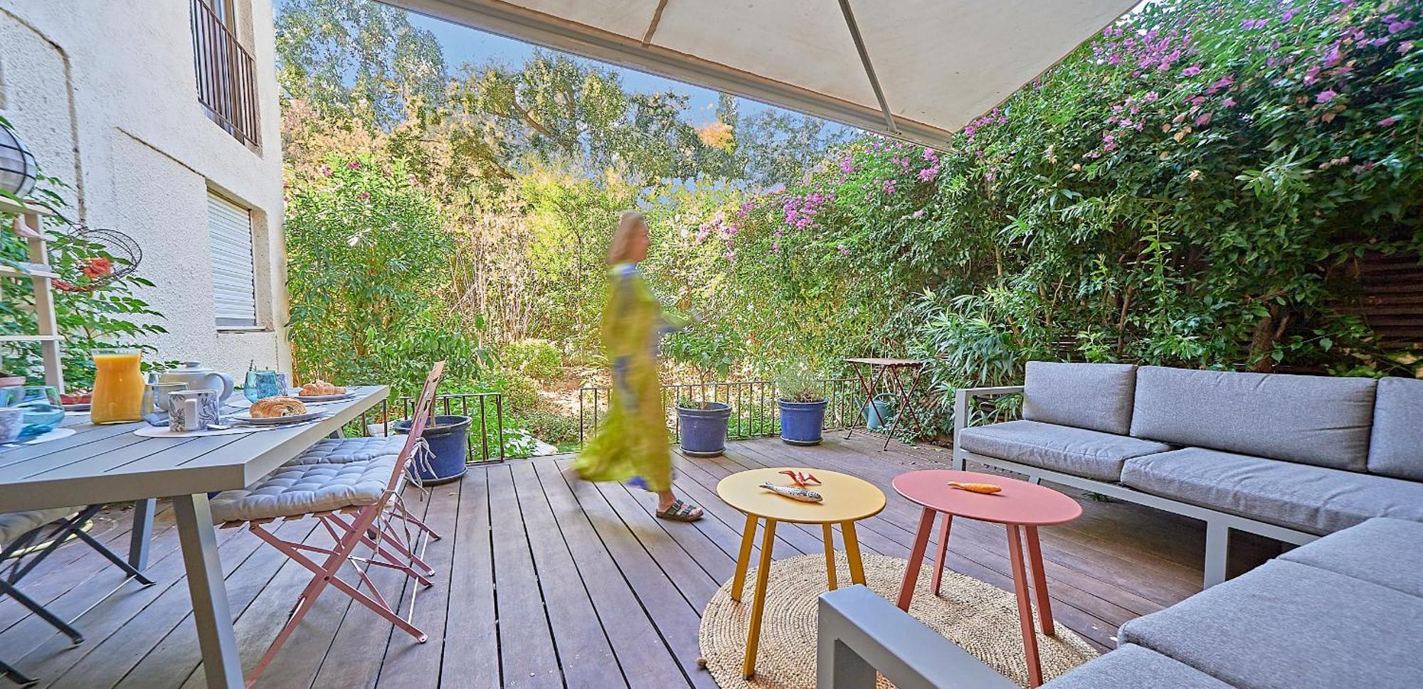 Sunset-apartment St-tropez-swimming Pool-parking Apartamento
