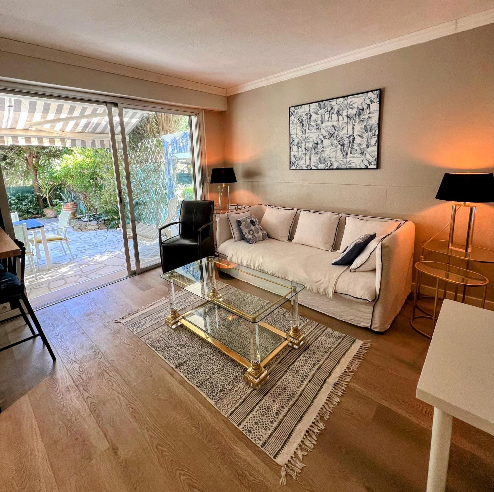 Superbe Avec Terrasse Jardin Et Parking Prive Apartment *