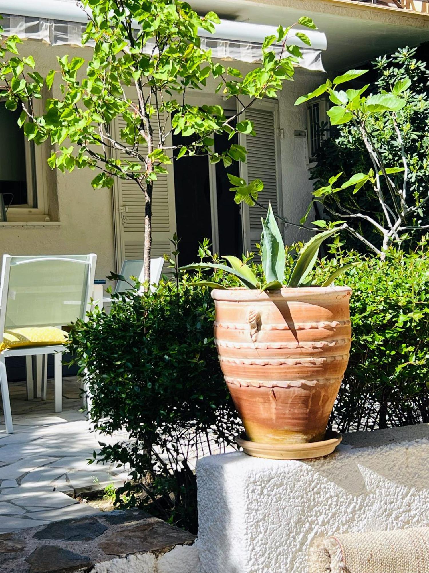 Apartment Superbe Avec Terrasse Jardin Et Parking Prive Saint-Tropez