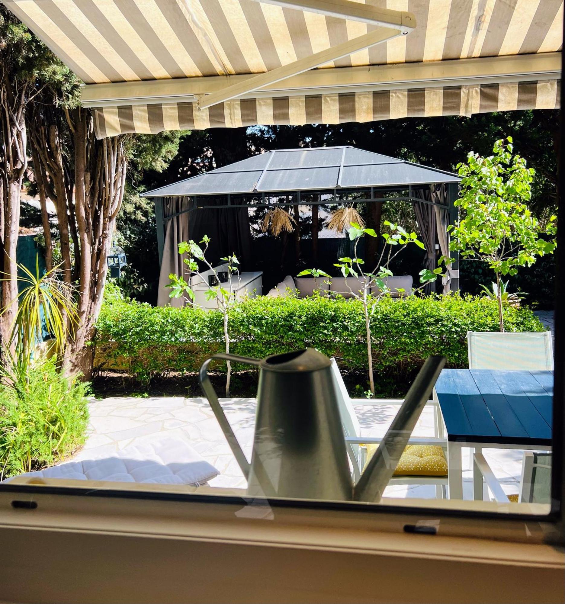 Superbe Avec Terrasse Jardin Et Parking Prive Apartment