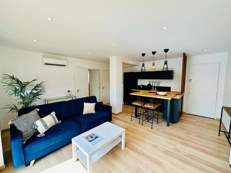 Les Tivas Yourhosthelper Saint-Tropez
