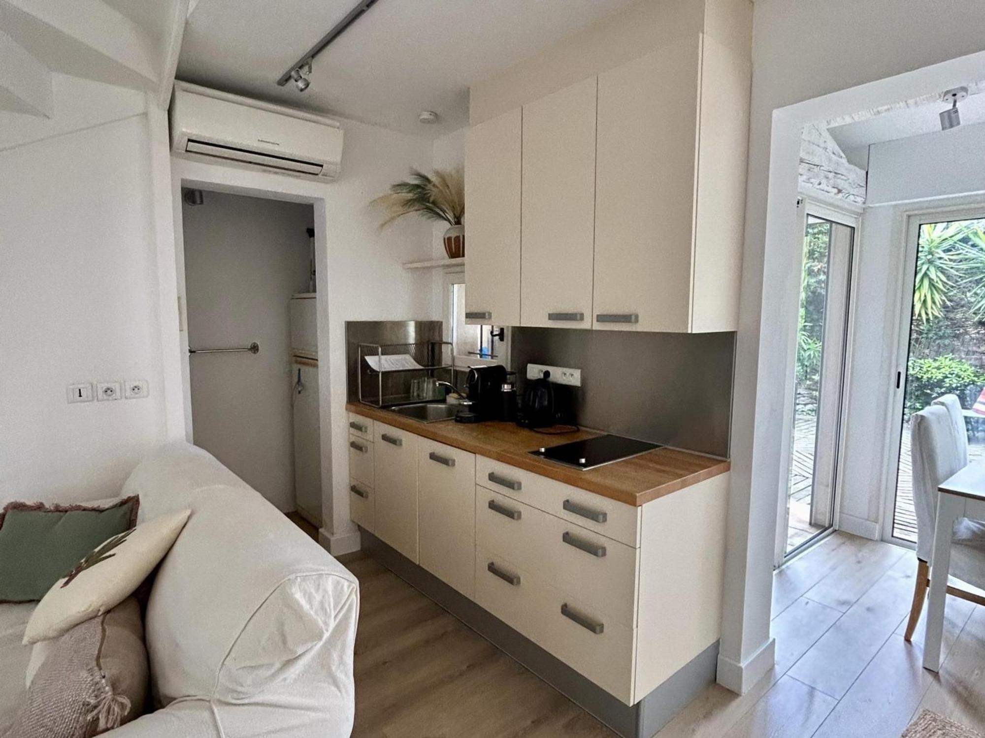 Mazet Avec Climatisation, Proche Plages De - Fr-1-728-10 Ferienhaus Saint-Tropez