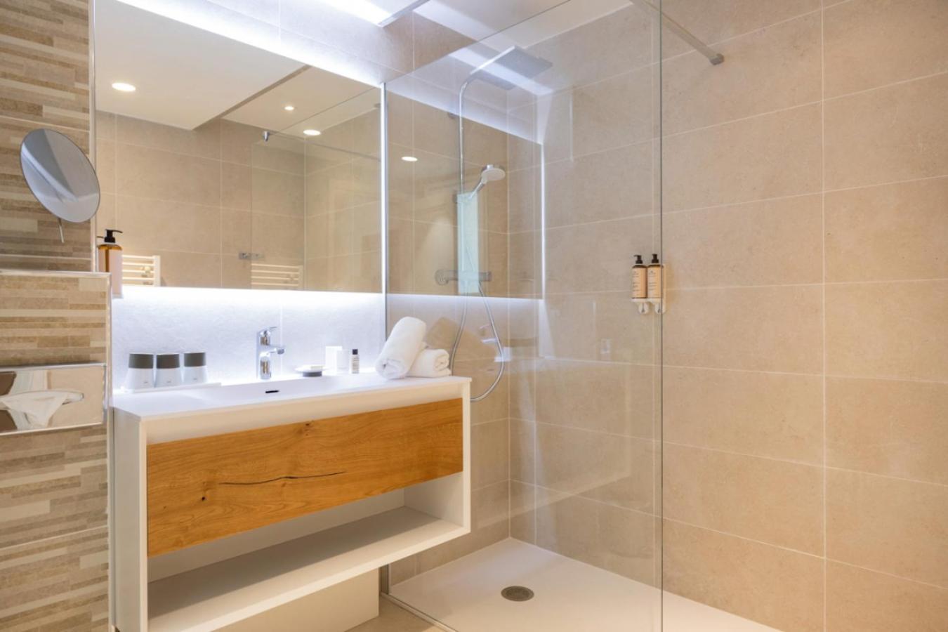 Hotel La Garbine 4*