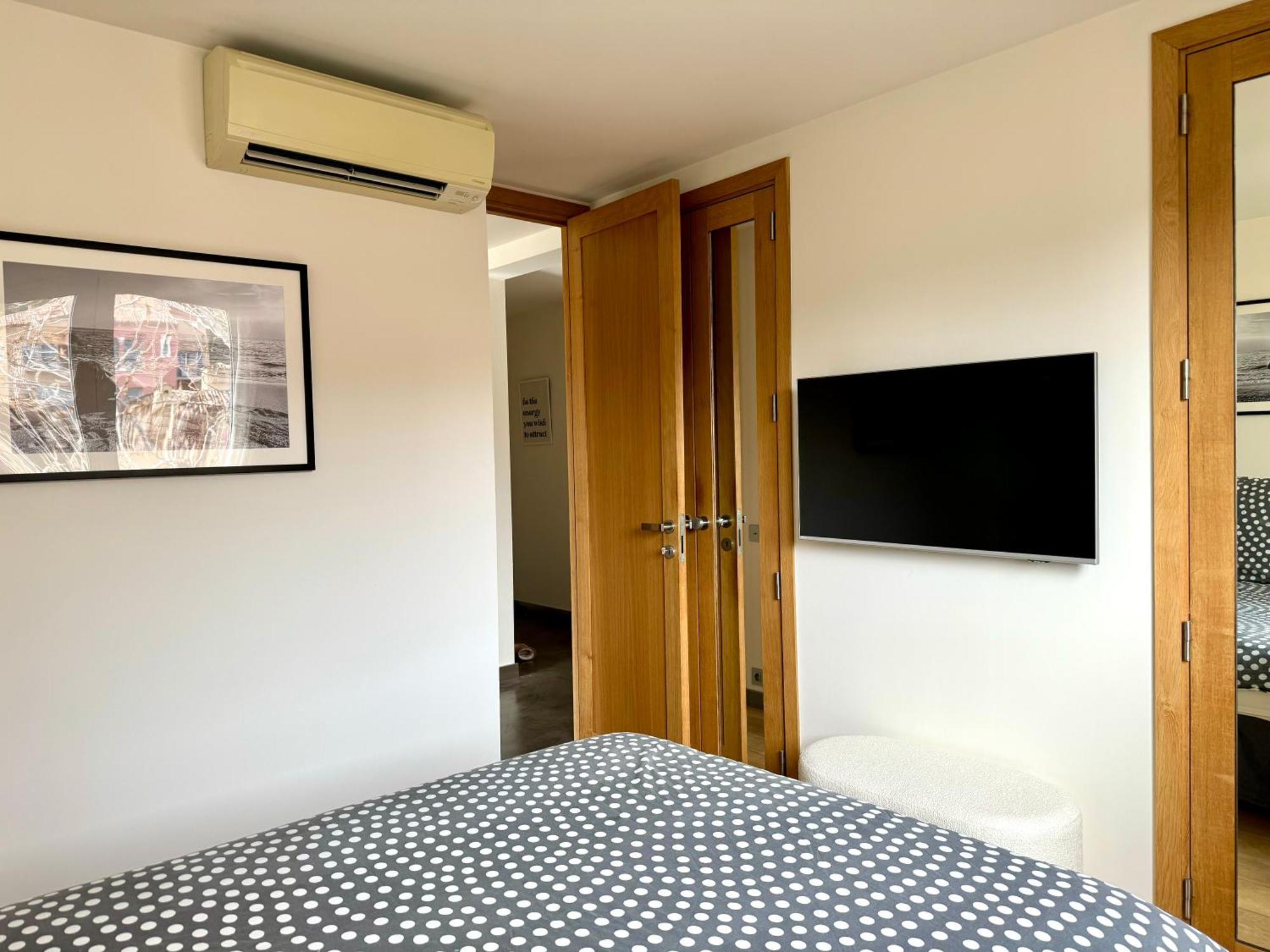 Place Des Lices, Parking, 75m2, Standing Saint-Tropez