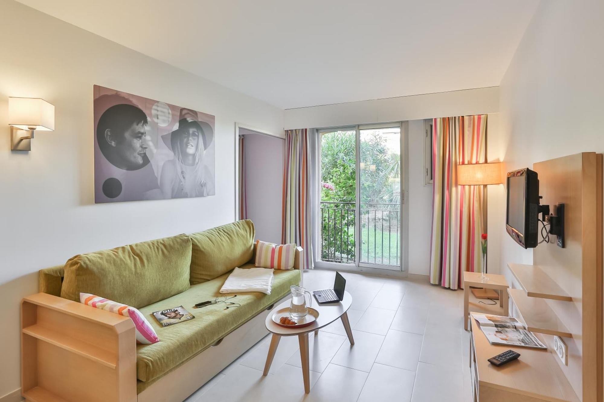 Pierre Et Amandine Hotel