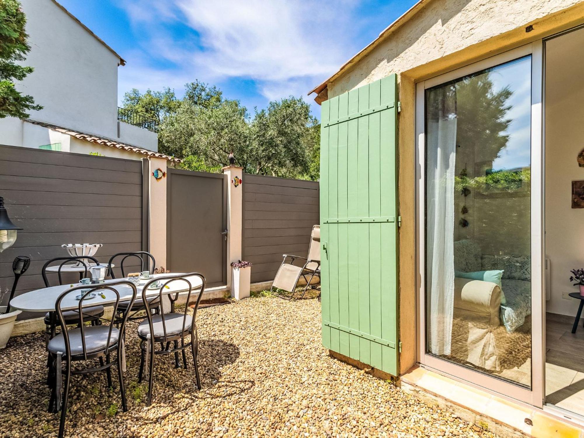 Holiday home Les Parcs De Gassin-1 By Interhome