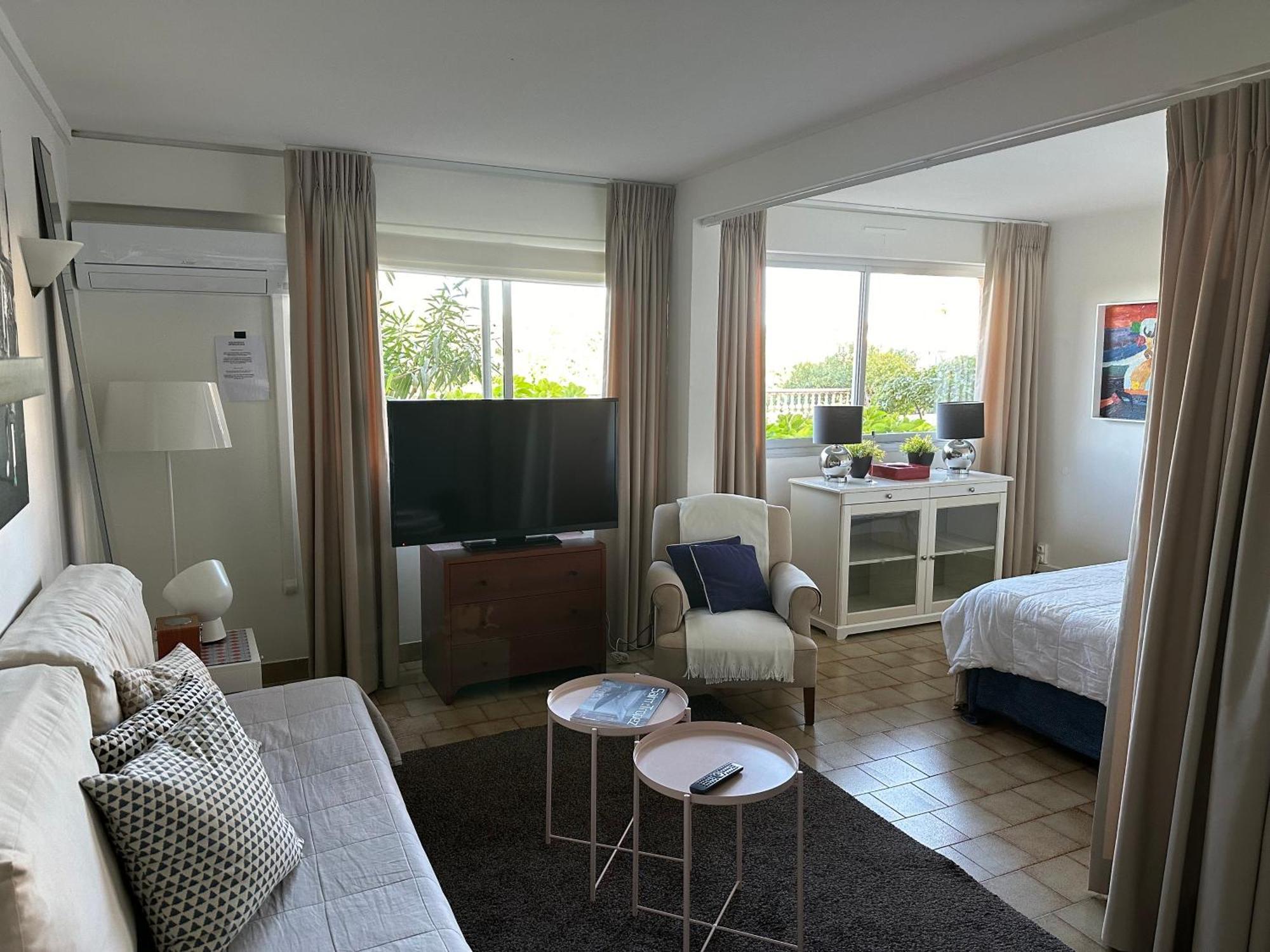 - 40 M2 *