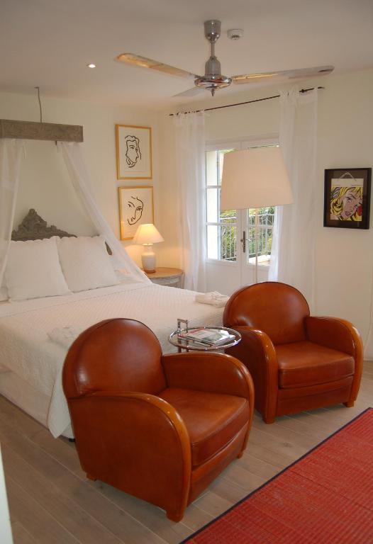 Pastis St Tropez 2*