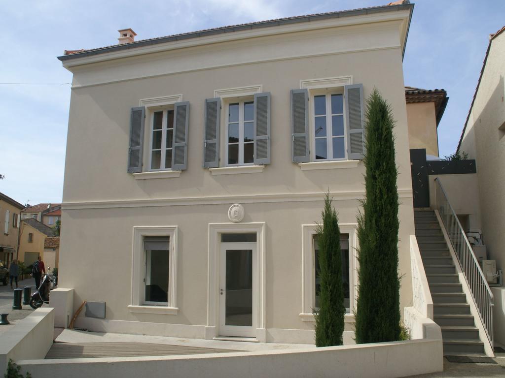 Lavish In Tropez Near Holiday home *