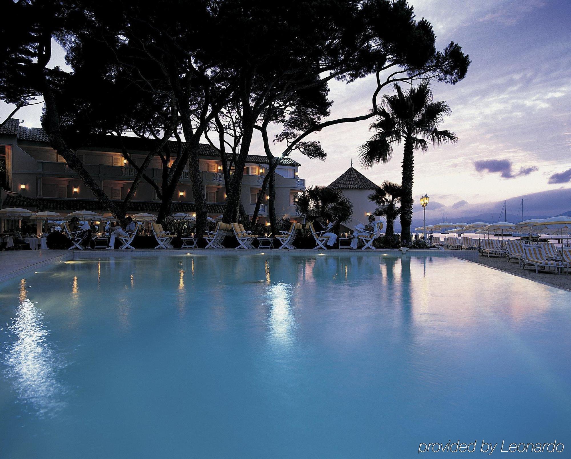 Hotel La De La Pinede 5*