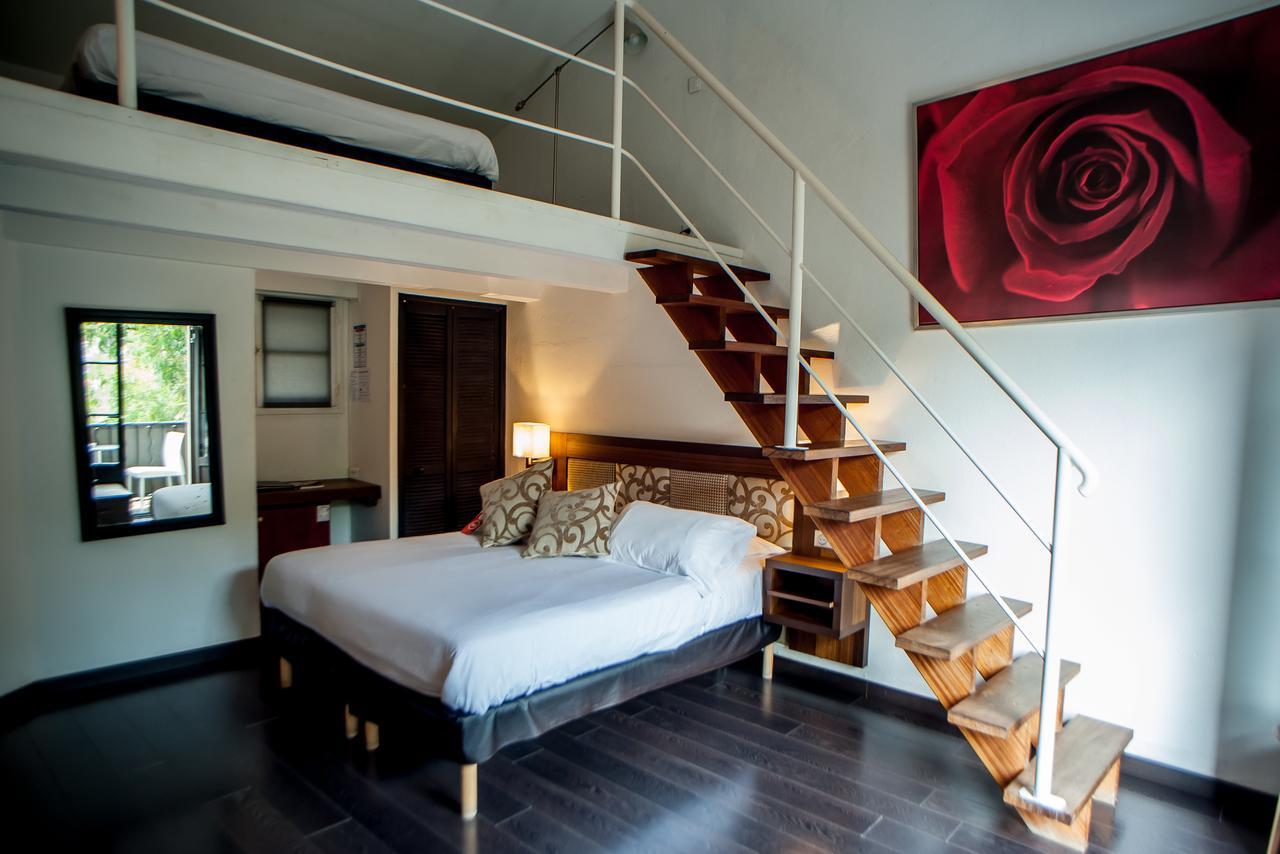 B Hotel 3*