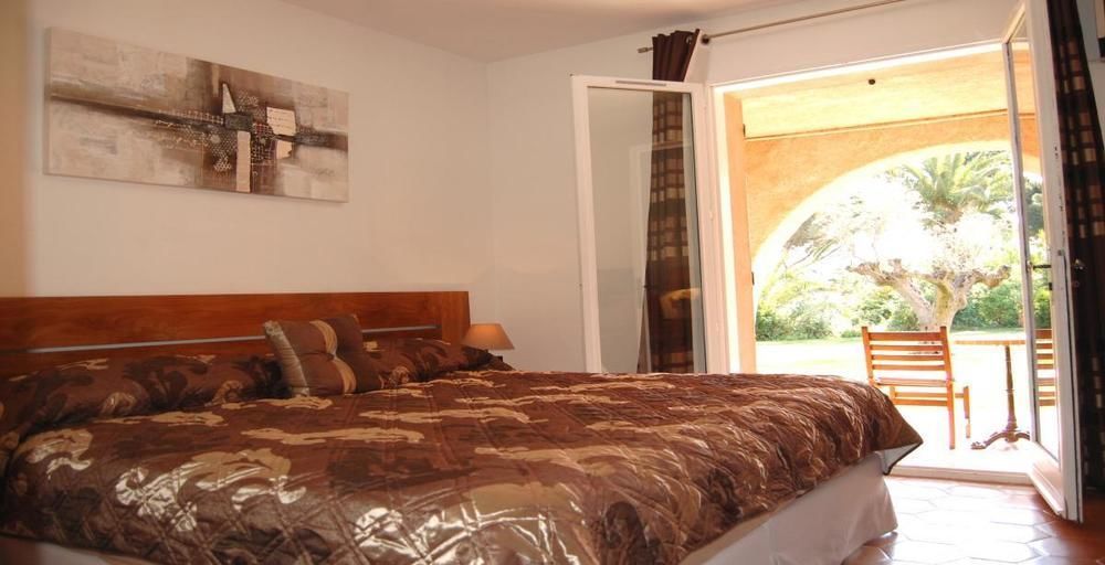 Hotel La Garbine 4*