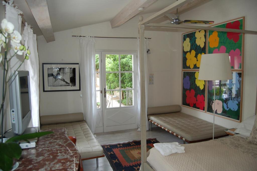 Pastis St Tropez 2*