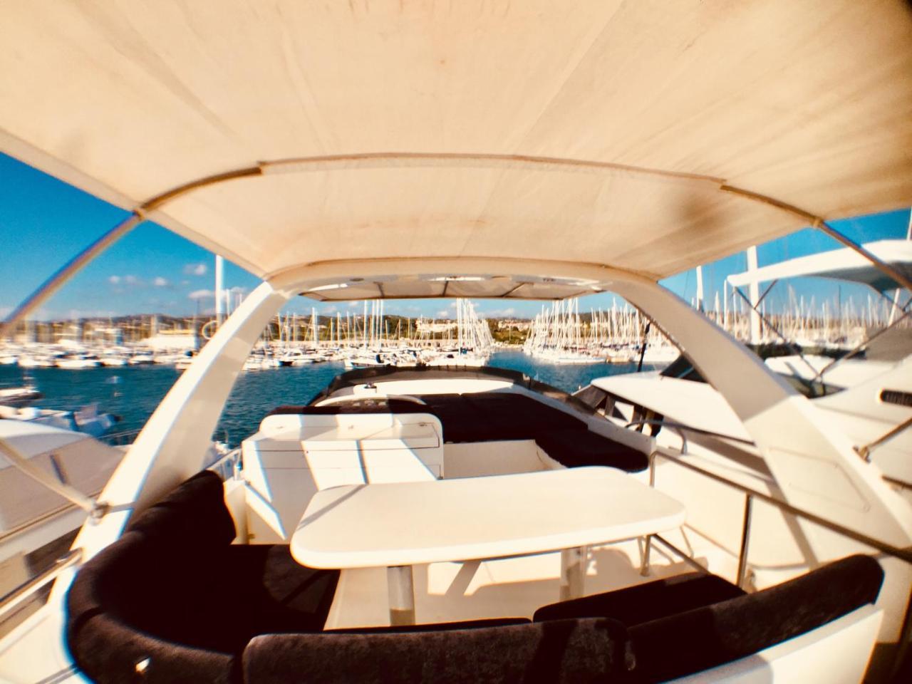 Botel Tropez Luxury Yacht