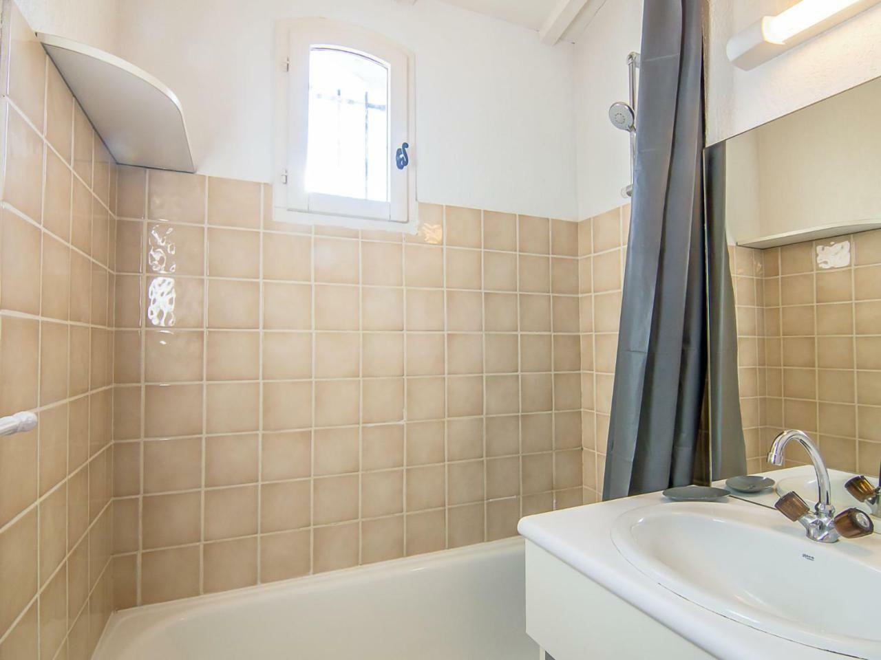 Holiday Home Les Parcs de Gassin-4 *