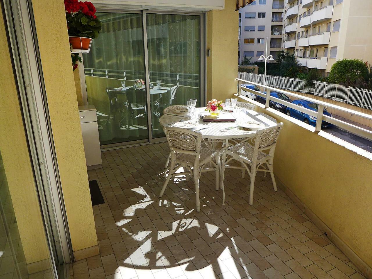 Les Chevrefeuilles Apartment *