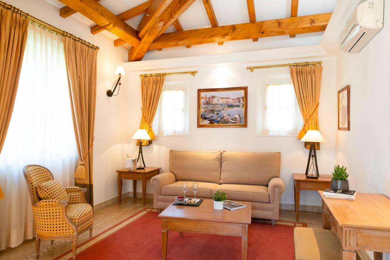 Domaine De L'astragale Hotel