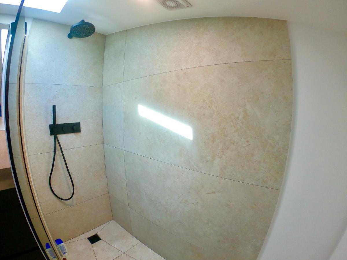 Casa Jungle ! Superb Duplex Apartment, Place Des Lices ! Appartement