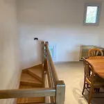 Logement De 3 Chambres A 10 Mins A Pieds Du Centre Du Village Et De La Plage Des Canebiers