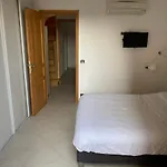Logement De 3 Chambres A 10 Mins A Pieds Du Centre Du Village Et De La Plage Des Canebiers