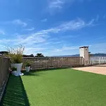 Charming Studio With Pool In Saint Tropez