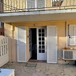 Superbe Emplacement , Terrasse Et Parking!