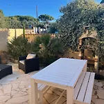 Superbe Emplacement , Terrasse Et Parking!