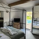 Villa Made