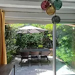 L\'Atypique : 2 Chambres // Piscine // Parking
