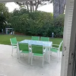 Le Mas De La Dame