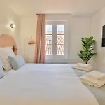 Nice 2 Bed Flat - Hyper Centre St Tropez