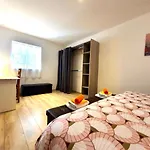 Charmant Appartement En Rez De Jardin, A Saint-Tropez
